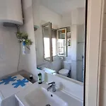 Sea View Apartment *
